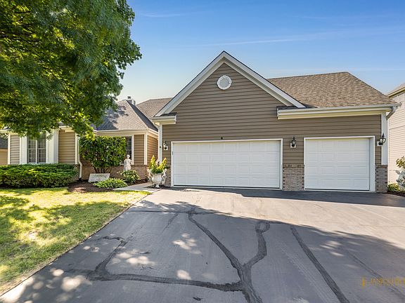 2nd image of 6 Sherwood Ct