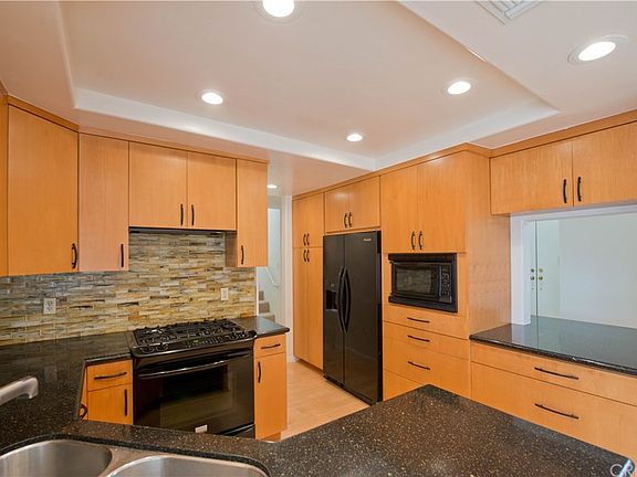 4th image of 14290 Dickens St Unit 304