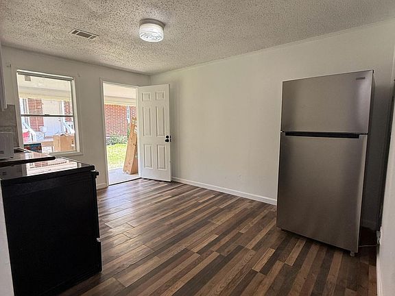 5th image of 2503 Felton Ave