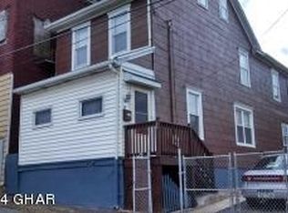 W Hemlock St, Hazleton, PA 18201