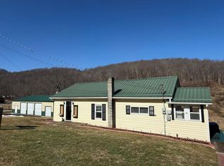 383 Creasey Rd, Bluefield, VA 24605