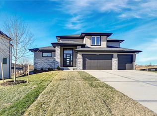 9998 Brockway St, Lenexa, KS 66220