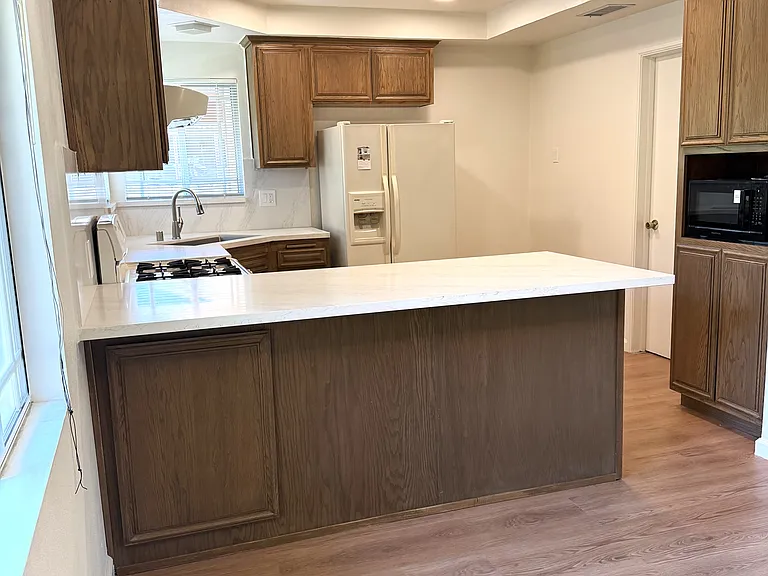 11544 Potter St — Photo 2