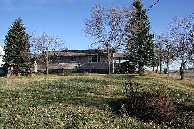 2nd image of 403 Ledene St