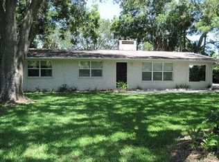 708 Island View Dr, Brunswick, GA 31525