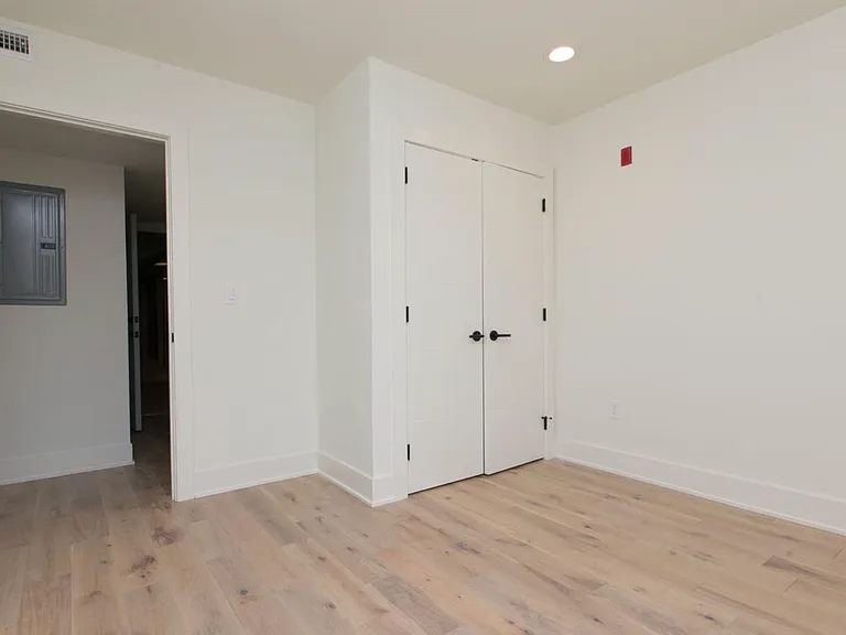 Newly Constructed Apartments in Fishtown — Photo 9