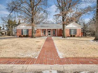 8200 E Tipperary St, Wichita, KS 67206