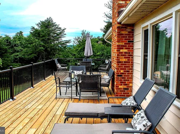51 Winesap Ct, Linden, VA 22642