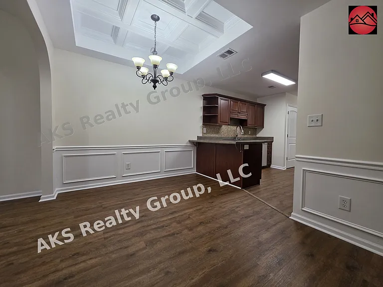 6116 Townley Way — Photo 6