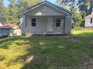 523 Oakwood Ave, Raeford, NC 28376