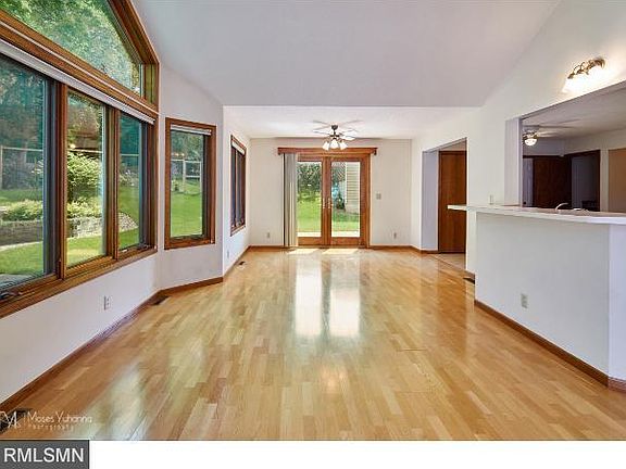 5th image of 1646 Lakewood Dr N