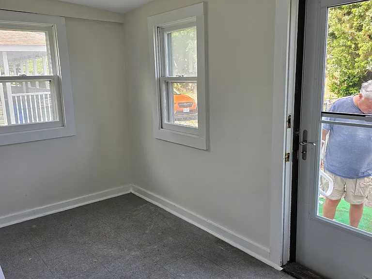 504 Taggart St — Photo 4