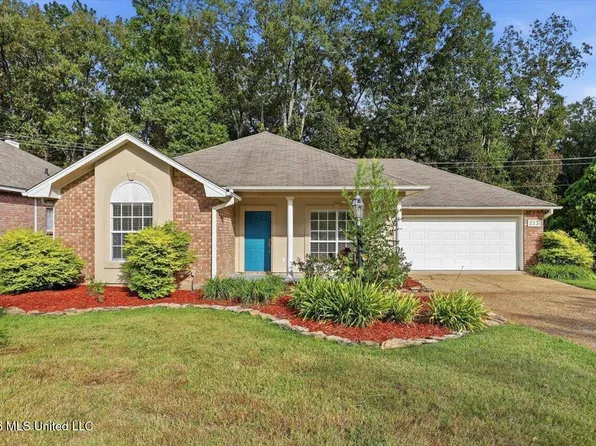 213 Twin Lks S, Clinton, MS 39056