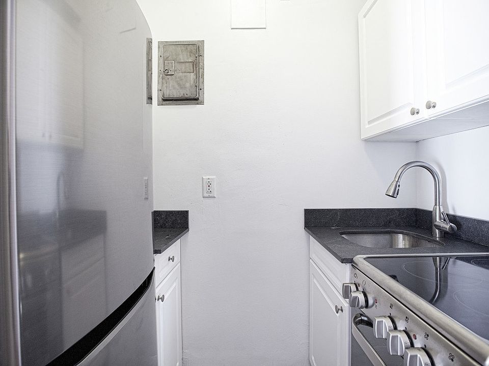 1st image of 208 W 23rd St APT 312