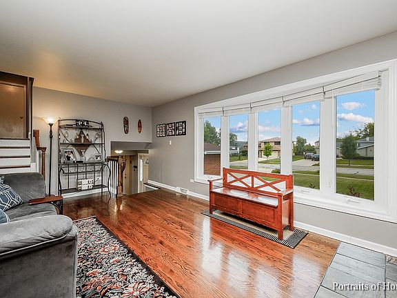 5th image of 1218 Iroquois Ln