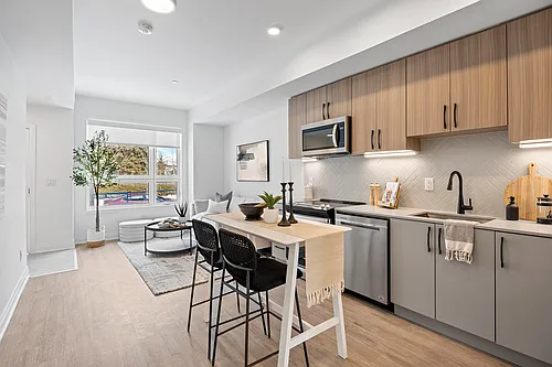 15 Brenthall Ave Photo 1