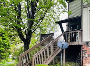 412 Spring Run Dr, Monroeville, PA 15146