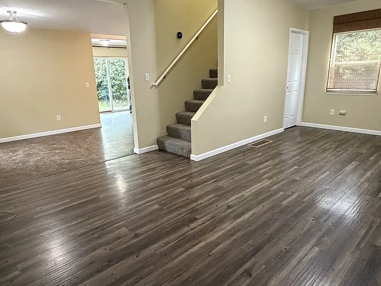 6102 SE 85th Ave — Photo 4