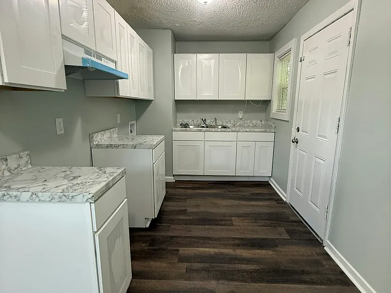 332 Flynn Rd — Photo 4