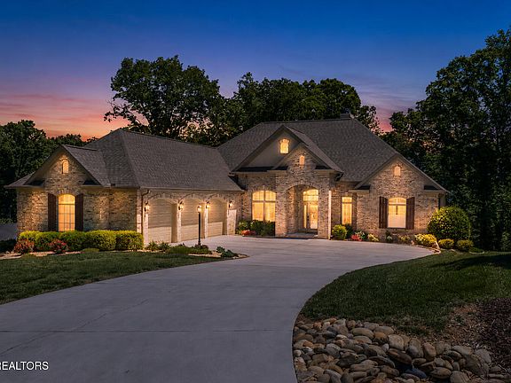 2nd image of 114 Skiatook Way