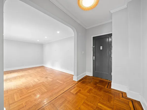 95 Park Terrace East image 2 of 19