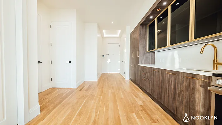 Rented by Nooklyn NYC LLC | media 151