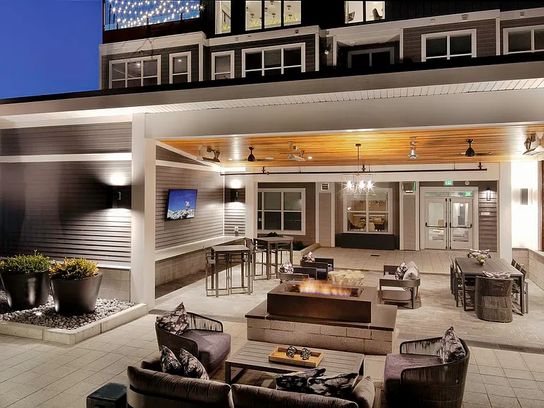 Outdoor Lounge