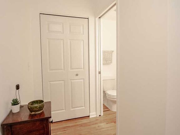 2nd image of 1919 S Michigan Ave Unit 405