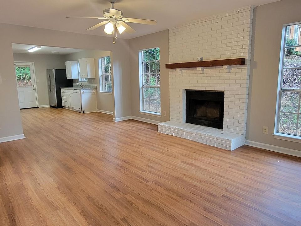 1st image of 4921 Farmstead Ct