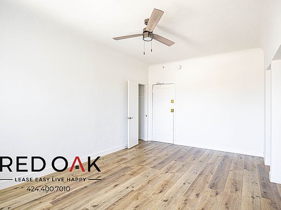 3rd image of 974 1/4 S Gramercy Pl #507