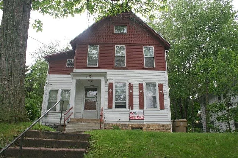 Building Photo 4