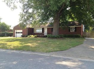 709 Valley Stream Rd, Chesapeake, VA 23325