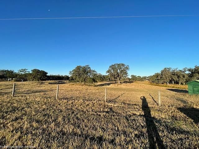 2nd image of 2919 Snyder Rd