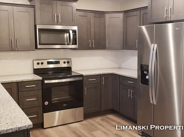 2696 Graham Dr, Sedalia, MO 65301