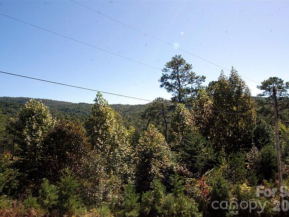 3rd image of 25 Round Mountain Rd