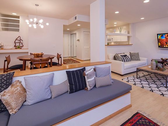 5th image of 520 S Barrington Ave #117