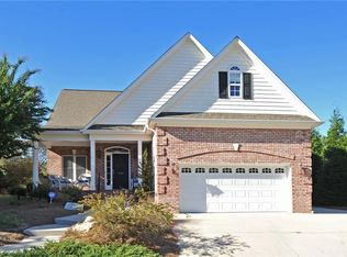 712 Maner Place Ct, Winston Salem, NC 27103