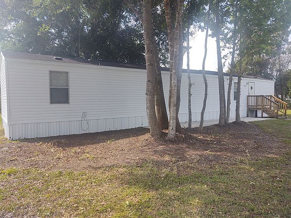 3rd image of 1265 NE Cross Ave