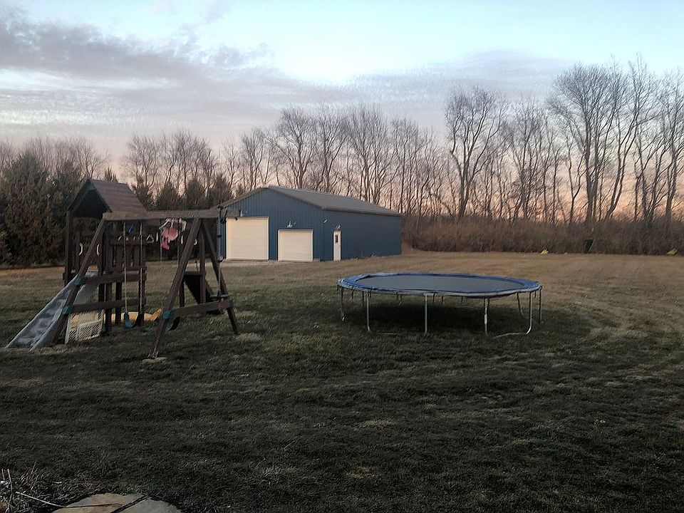 30X48 barn with electric 