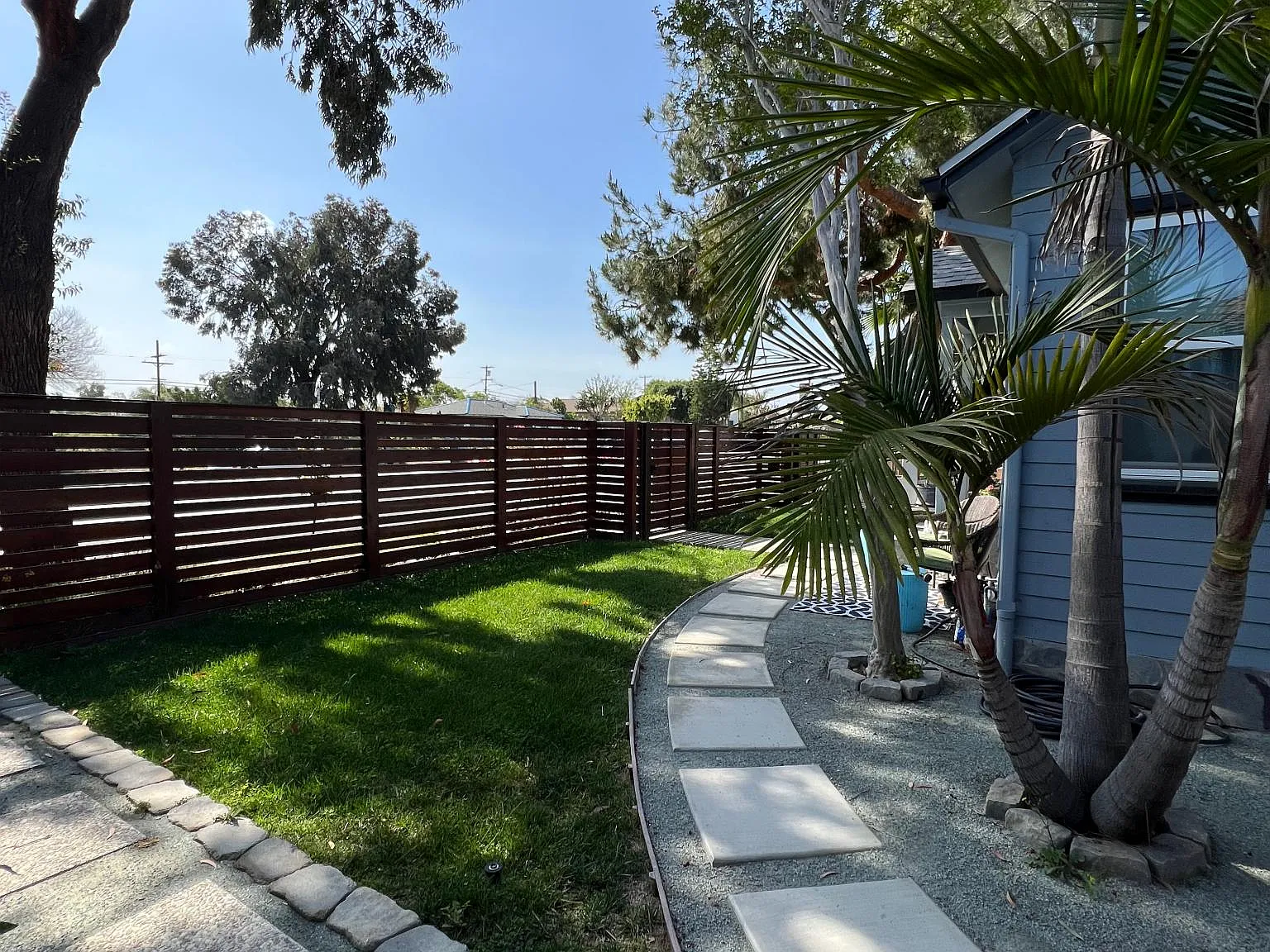 4244 Poplar St — Photo 2