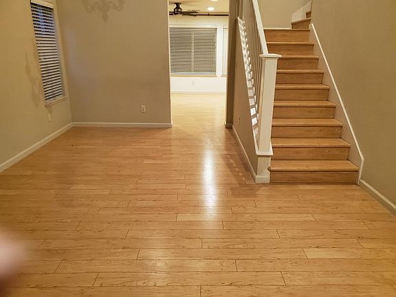 Hardwood floors through out the groundfloor