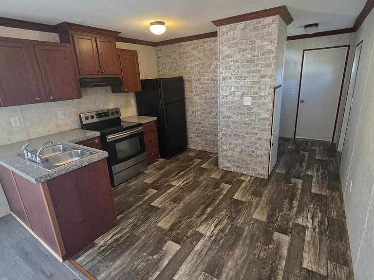 5921 Nadine Rd #M — Photo 4