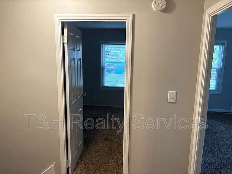 8513 E 37th Pl — Photo 12