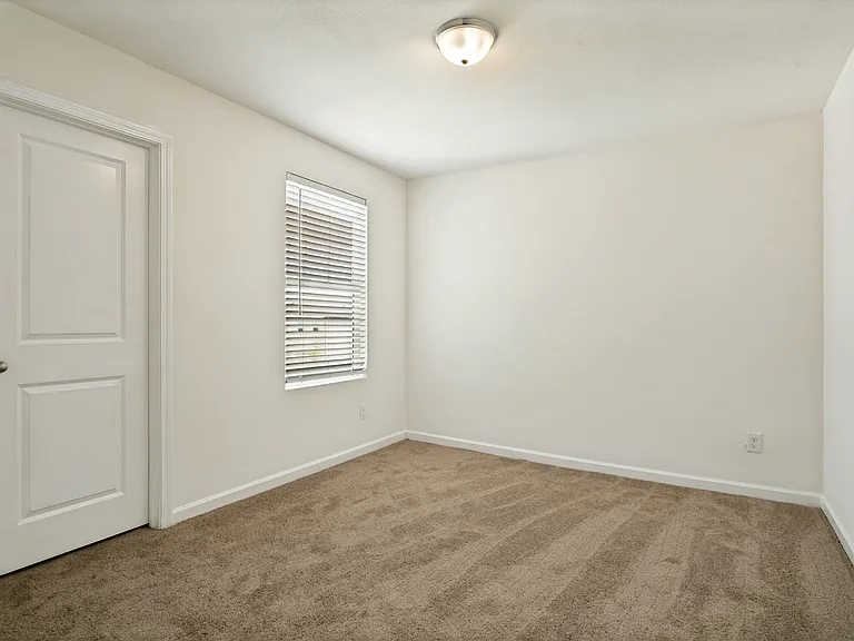 1702 Marquette Dr — Photo 21