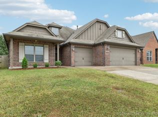 20714 E 34th Pl S, Broken Arrow, OK 74014