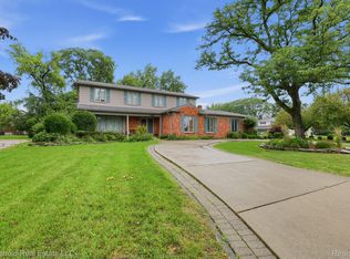 25711 Branchaster Rd, Farmington Hills, MI 48336
