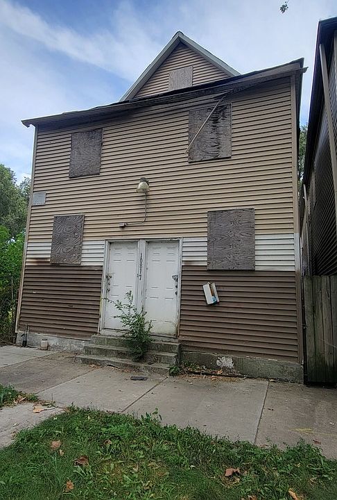1st image of 10817 S Hoxie Ave