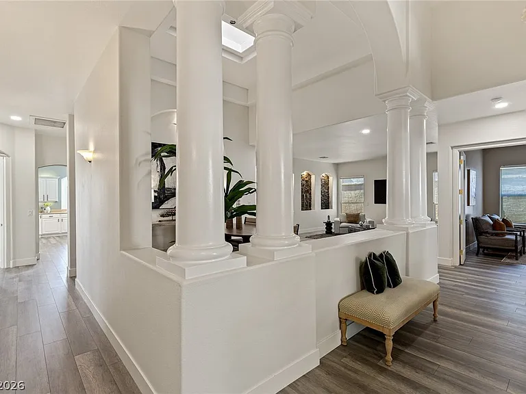 9421 Queen Charlotte Dr — Photo 14
