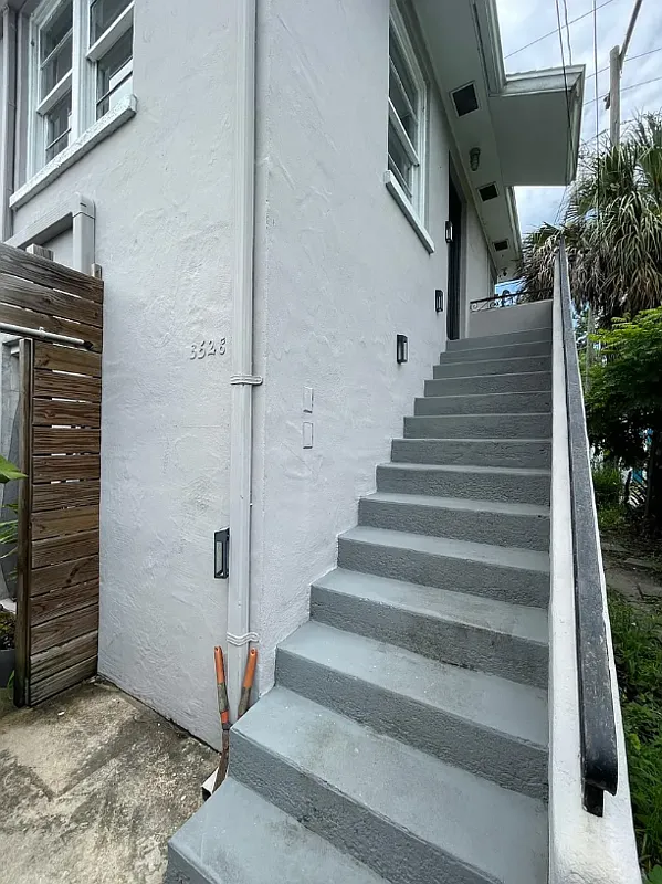 3 bed, 1.0 bath, 1054 sqft, $1,850 — Photo 2