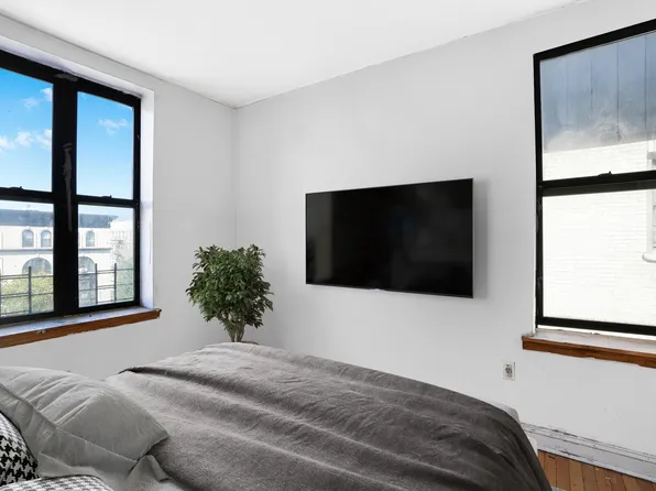 1809 Adam Clayton Powell Boulevard image 11 of 18